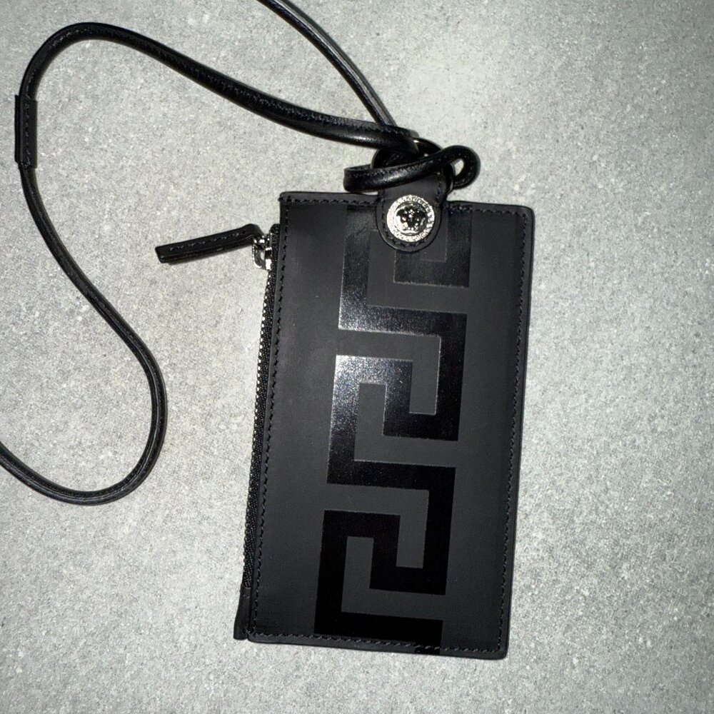AUTHENTIC MENS WOMENS VERSACE LEATHER GREEK KEY NECK WALLET